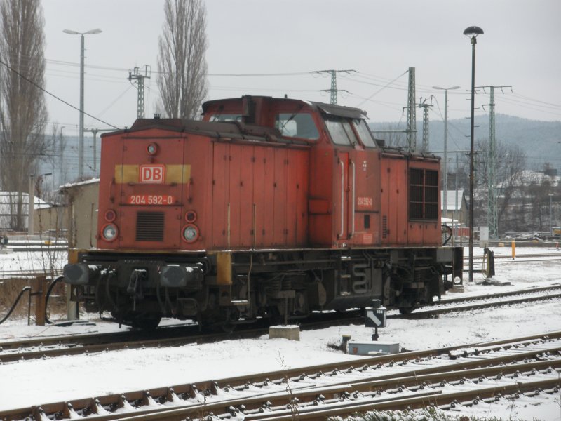204 592-0 im Bahnhof Saalfeld(Saale) am 01.02.09