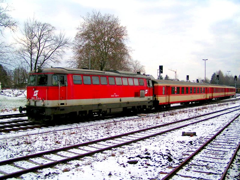 2043 029-4 karrt R5991 Richtung Neumarkt/K.; 071214
