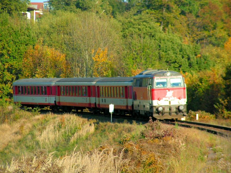 2043 029-4 mit  Schlierenzug  R5990; 071015