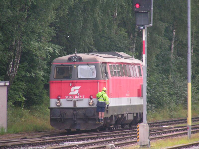2043 037-7 mit Verschieber 2005-05-25