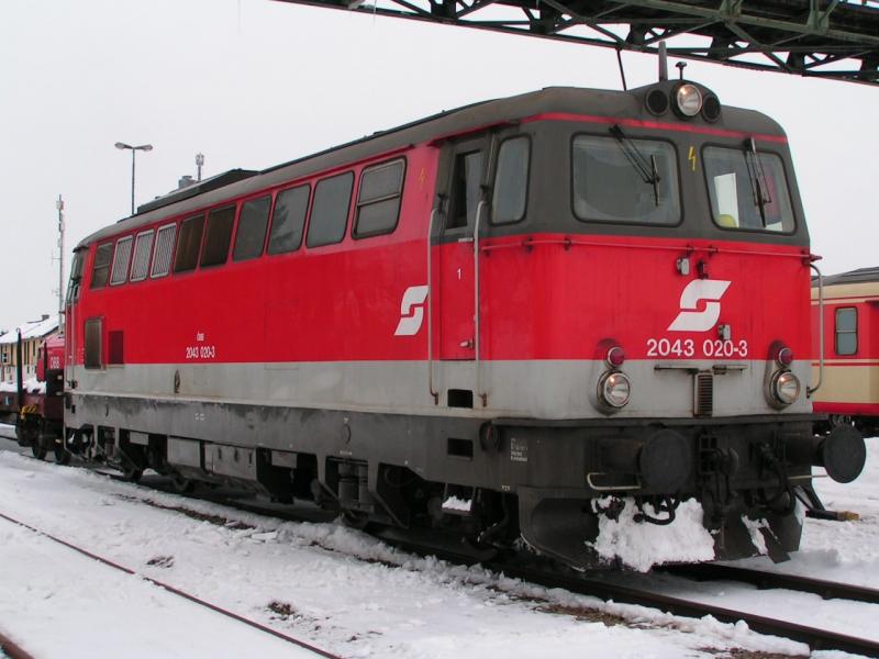 2043020-3 im Verschubdienst Bhf RIED 200-03-08