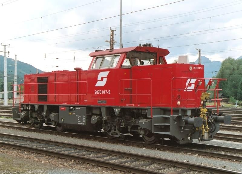 2070.017 beim Verschubdienst im Bhf. Selzthal im August 2003