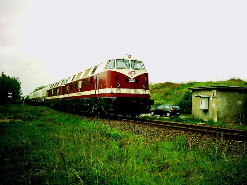 208/206 der MEG aus dem Zementwek R�dersdorf komment und in Richtung Fredersdorf und weiter nach Berlin 