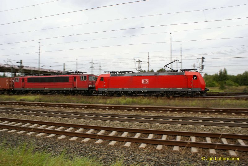 2.09.2007: Br 185 087-4  und abgebgelt 155 034-2 beim durchfahren des Lehrter Gterbahnhofs.