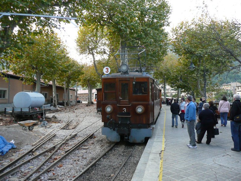 21.11.08,TW 3 ist mit Zug in Sller angekommen.