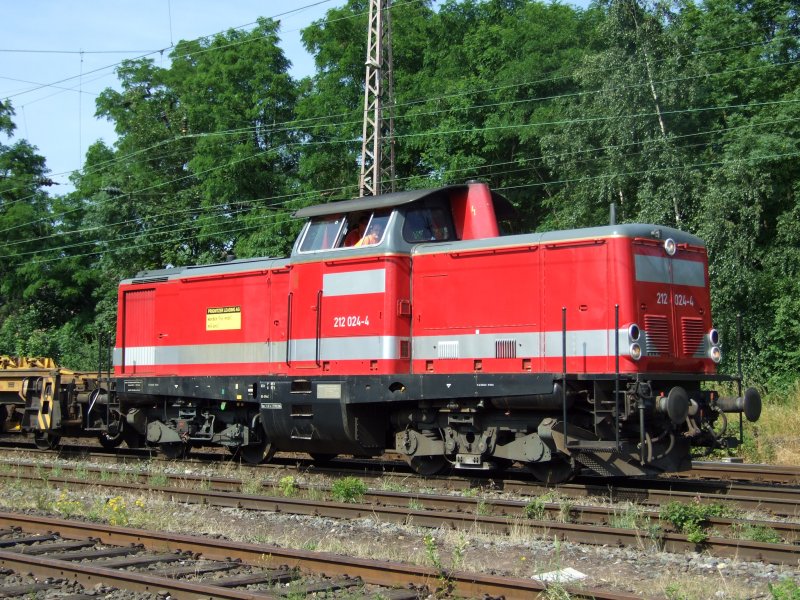 212 024-4 wartet auf weiterfahrt in Ratingen-Lintorf