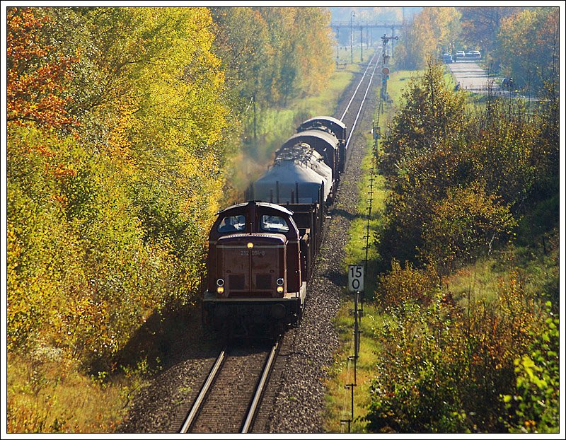 212 084 mit einen Fotogterzug am 18.11.2008 bei der Ausfahrt aus Garching Richtung Tling.