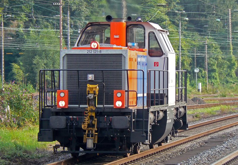 212 121-8 ber NBE bei Durchfahrt in Wuppertal-Steinbeck am 11.08.09