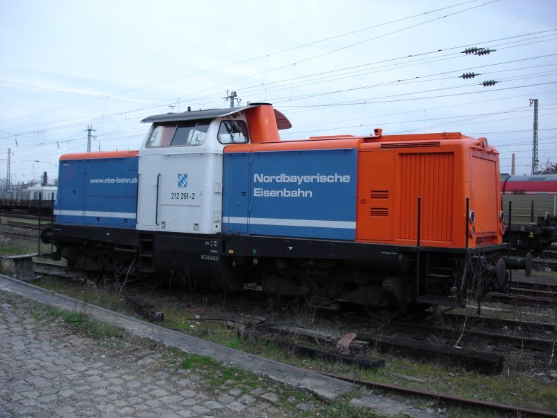 212 261-2 der Nordbayerischen Eisenbahn im Bahnhof Troisdorf am 21.02.2007