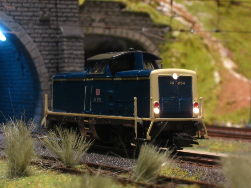 212 276-0 als Tfzf bei der Durchfahrt St.Georgen auf meiner Anlage 21.11.07