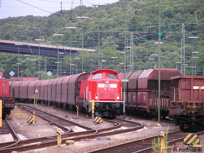 212 317-2  der DB Services (ex V 100 2317), Hersteller MaK, Baujahr 1966, am 08.07.2008 in Saarbrcken
