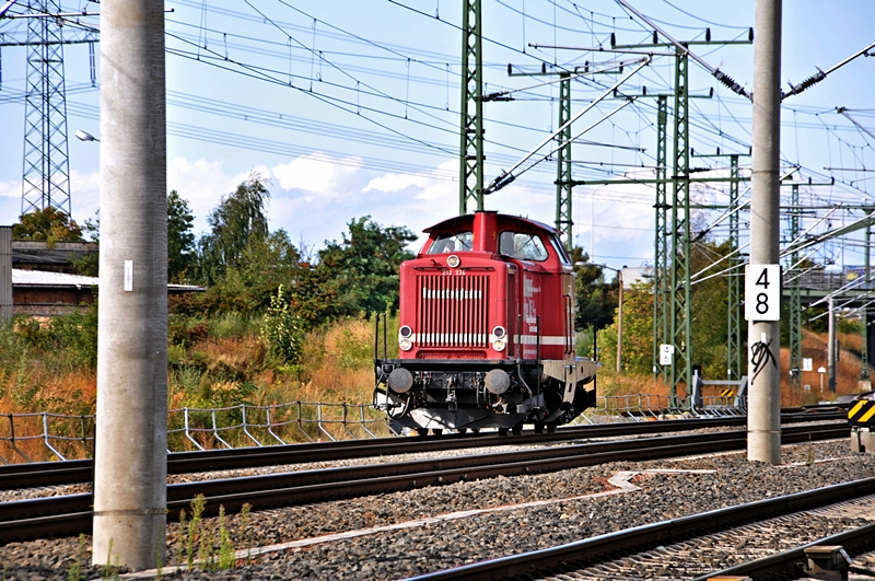 213 334 durchfliegt gerade Halle/Ammendorf, 03.09.09