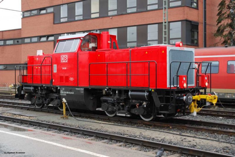 214 016-8 der DB Regio Mittelfranken (ehem. 212 152-3) wartet in Nrnberg HBf am 10.03.09 auf ihren nchsten Einsatz.