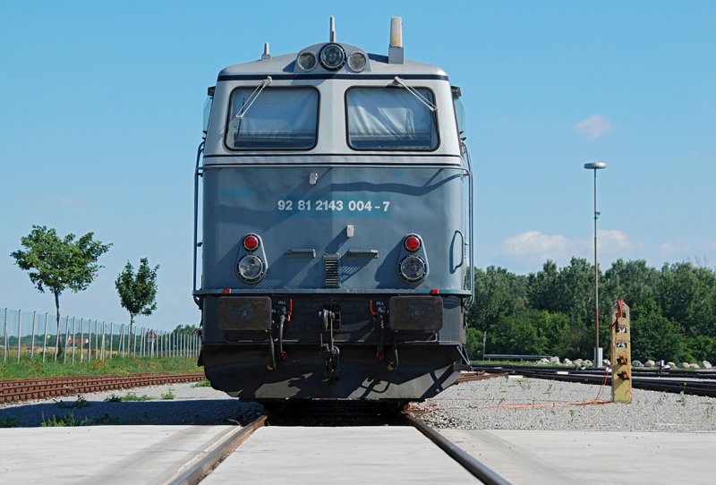 2143 004  www.mavepcell.hu  am Betriebsgelnde der Firma Swietelsky in Fischamend. Die Aufnahme entstand am 13.06.2009, das Gelnde ist an Werktagen ffentlich zugnglich.