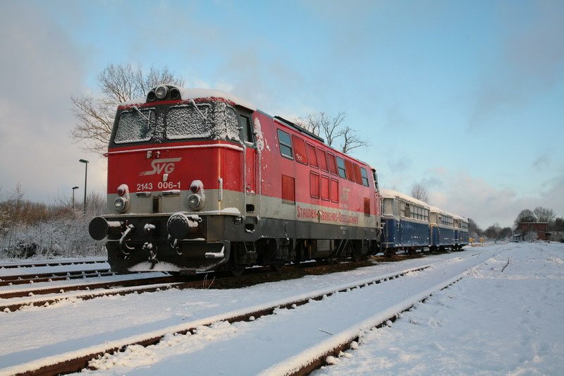 2143 006-1 der Staudenbahn hat in Hagenow bernachtet und wird demnchst wieder nach Augsburg zurck zu fahren. 26.03.2008