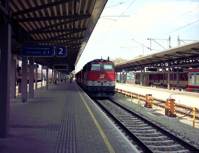 2143 014-5 im Bhf. Wr. Neustadt
Juli 2003