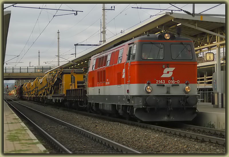 2143 016 im Bauzugeinsatz am 7.10.2006 aufgenommen in M�dling.
