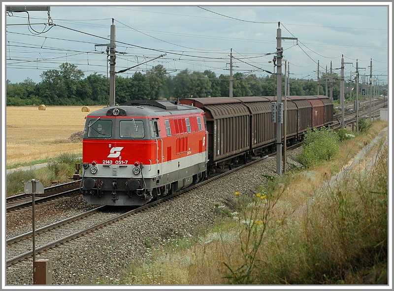 2143 051 erledigte am 4.8.2006 den Fahrverschub zwischen Wr. Neustadt und Ebreichsdorf.