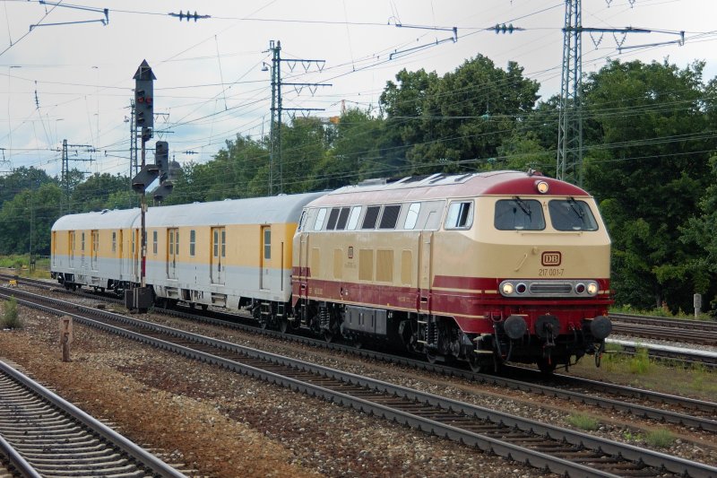 217 001-7 durchfhrt mit ihrem Mess-Equipement den Pasinger Bhf. Mnchen-Pasing 16.06.2008 .