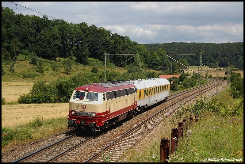 217 001 bringt zur Vormittagszeit des 24.07.08 einen Messwagen nach Mnchen-Milbertshofen, aufgenommen an der Filsbahn (KBS 750) am Km 70,0 bei Urspring.