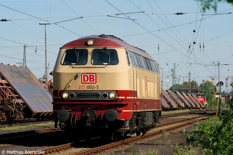 217 002-5 im Bremer Rbf am 05.05.07.