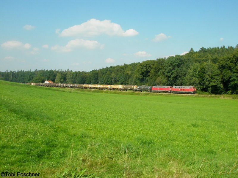 217 011 und 225 xxx mit einem Kesselzug kurz vor Kastl (KBS 942)