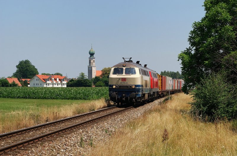 217 014 und 217 017 mit IKL 50536 bei Heiligenstatt (02.07.2008)