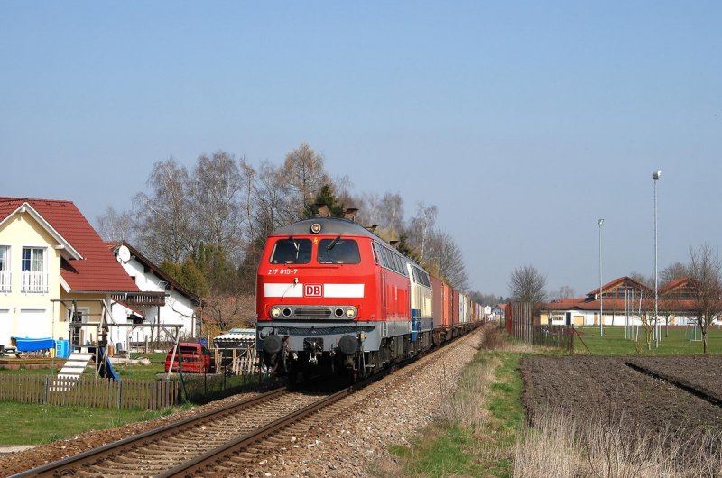 217 015 und 217 014 mit IKL 50536 in Tling (14.03.2007)