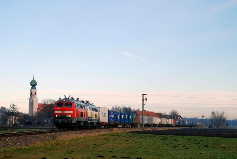 217 018 und 217 014 mit IKL 50536 in Heiligenstatt (10.01.2007)