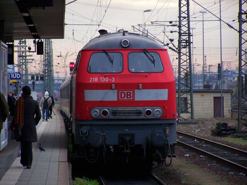 218 130 am 16.12.06 in Mannheim Hbf.