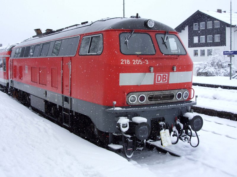 218 205 am 08.02.2009 in Oberstdorf.