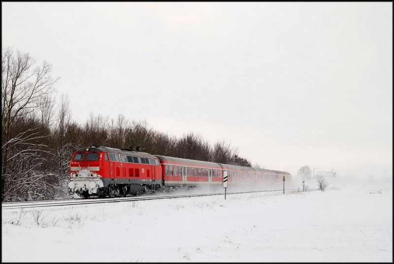 218 241 mit RE 32608 bei Buchloe (27.01.2007)