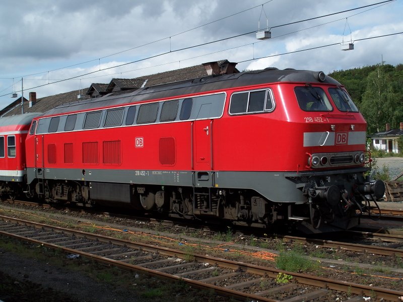 218 251 steht auf dem Abstellgleis in Goslar (27.8.2007)