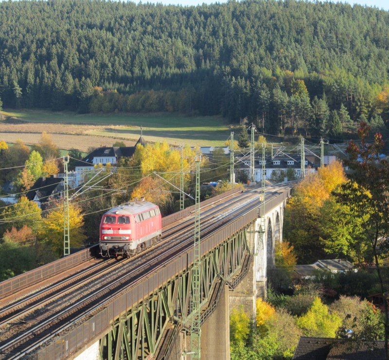 218 272-3 am 20. Oktober 2012 in Ludwigsstadt. 