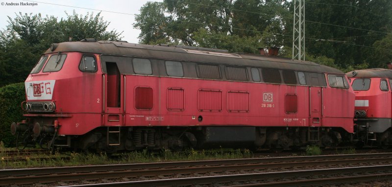218 286-3 fhrte die Schrottreihe in Bremen Seebaldsbrck an. Irgendwer hatte sich jedoch Zugang zum Fhrerstand verschafft 21.8.09