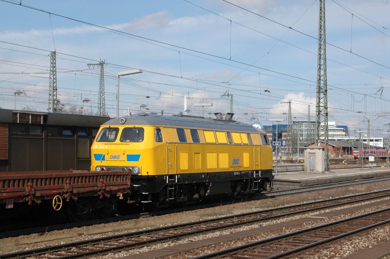 218 304 im Mnchner Ostbahnhof auf dem Weg nach Trudering am 15.03.08