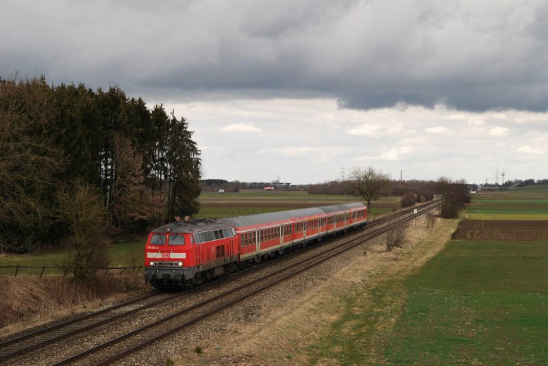 218 313 mit RE 32610 bei Buchloe (02.03.2007)