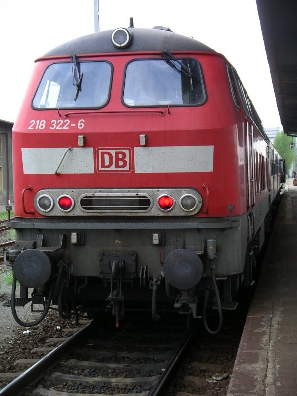 218-322 wird uns mit der Regionalbahn von Halberstadt ber Blankenburg zurck nach Elbingerode bringen.
Am 30.04.05 konnte man noch mit regulren Zgen auf der Rbelandbahn reisen. 
Halberstadt HBf