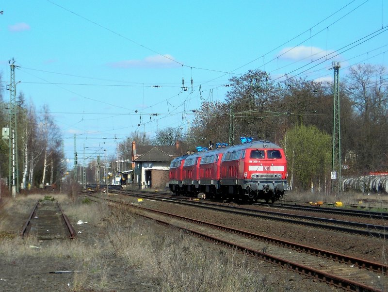218 350, 218 358, 218 354 und 218 403 auf dem Weg zur Verschrottung nach Bremen in Sarstedt