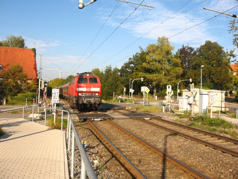 218 360-6 mit dem RE 3209 nach Ulm bei der einfahrt Geisingen 23.9.07. Ich glaube das dieser Zug normal mit 611ern gefahren wird