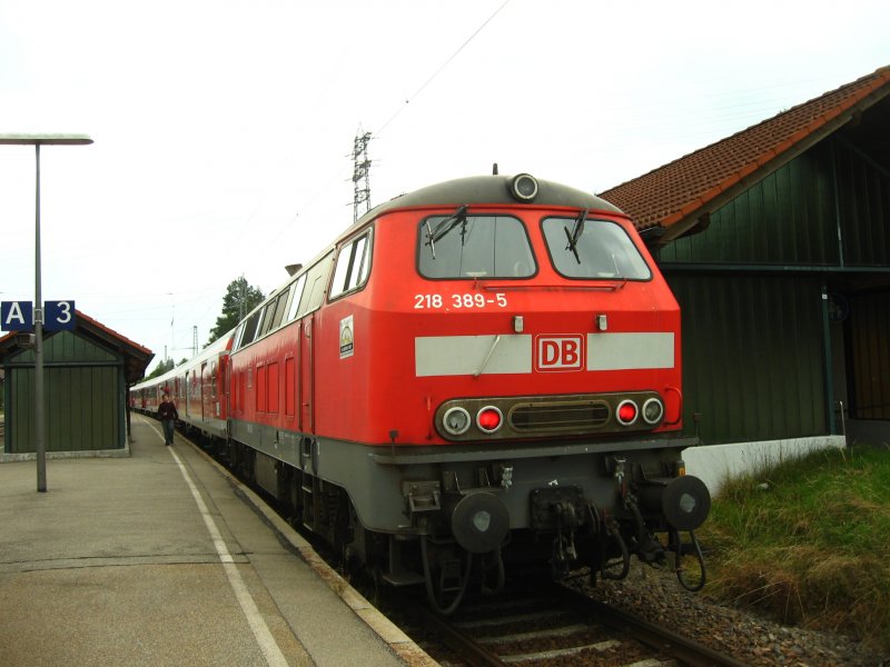 218 389-5 des Tour de L�ndle Sonderzugs In St.Georgen 28.7.07