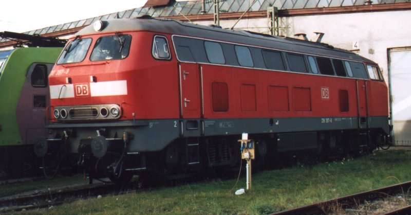 218-397 im Betriebswerk Haltingen (bei Basel), November 2006 