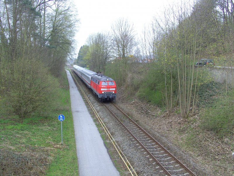 218 404 mit dem IC Rottalerland bei der Ausfahrt aus Pfarrkirchen nach Passau (12.04.2008)