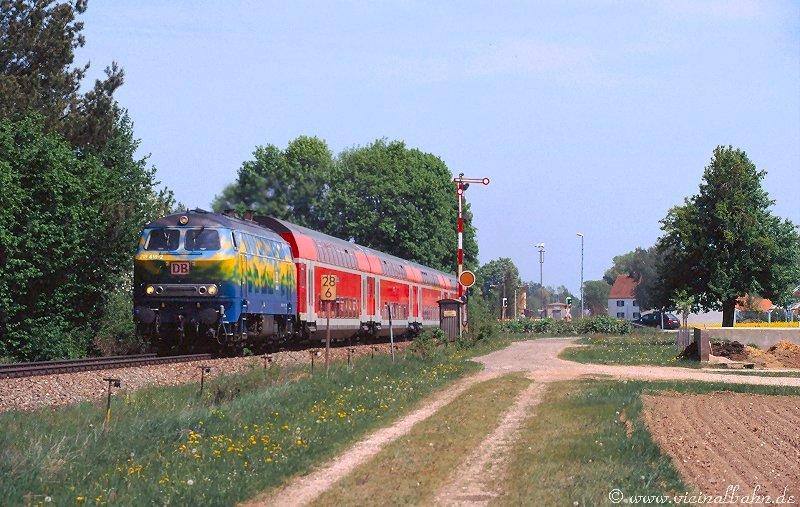 218 418 am 6.5.'03 in Hrlkofen (Mnchen - Mhldorf).