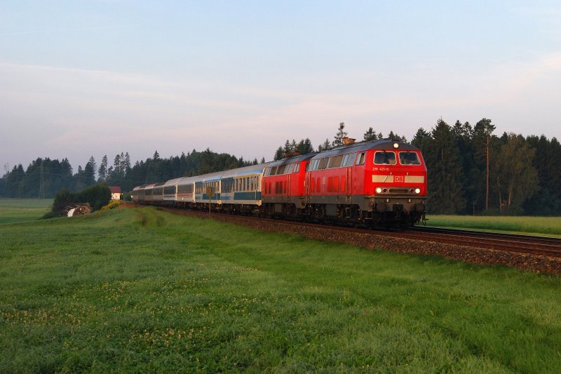 218 421 und 218 402 mit dem Arlbergumleiter DPF 91246 bei Maria Thann (21.08.2008)