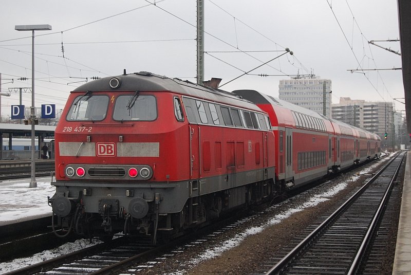 218 437-2 mit RB 27054 Mhldorf(Oberbay) - Mnchen Hbf. 08.02.2009 Mnchen Ostbahnhof