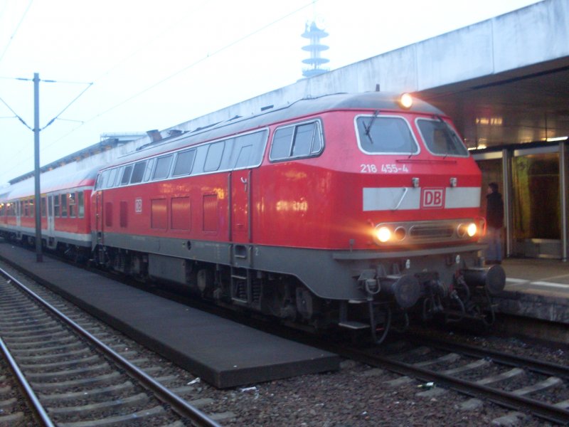 218-455-4 in der Abenddemrung am 02.02.09 in Hannover HBF