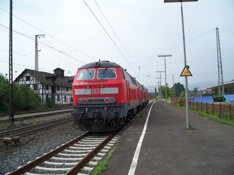 218 457 und 2 weitere 218 nach Braunschweig Hbf (26.8.2007)