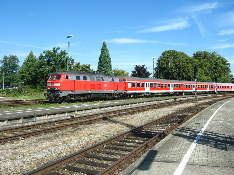 218 465-3 bei der Einfahrt Lindau 15.8.07