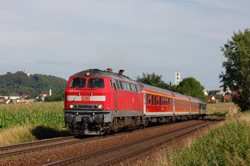 218 471 mit RE352 am 22.07.2009 bei Sulzbach-Rosenberg. 
